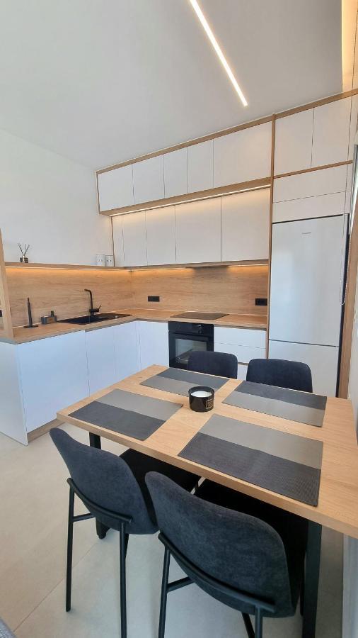 Marigold Apartments Hriszí Aktí Haniá Kültér fotó